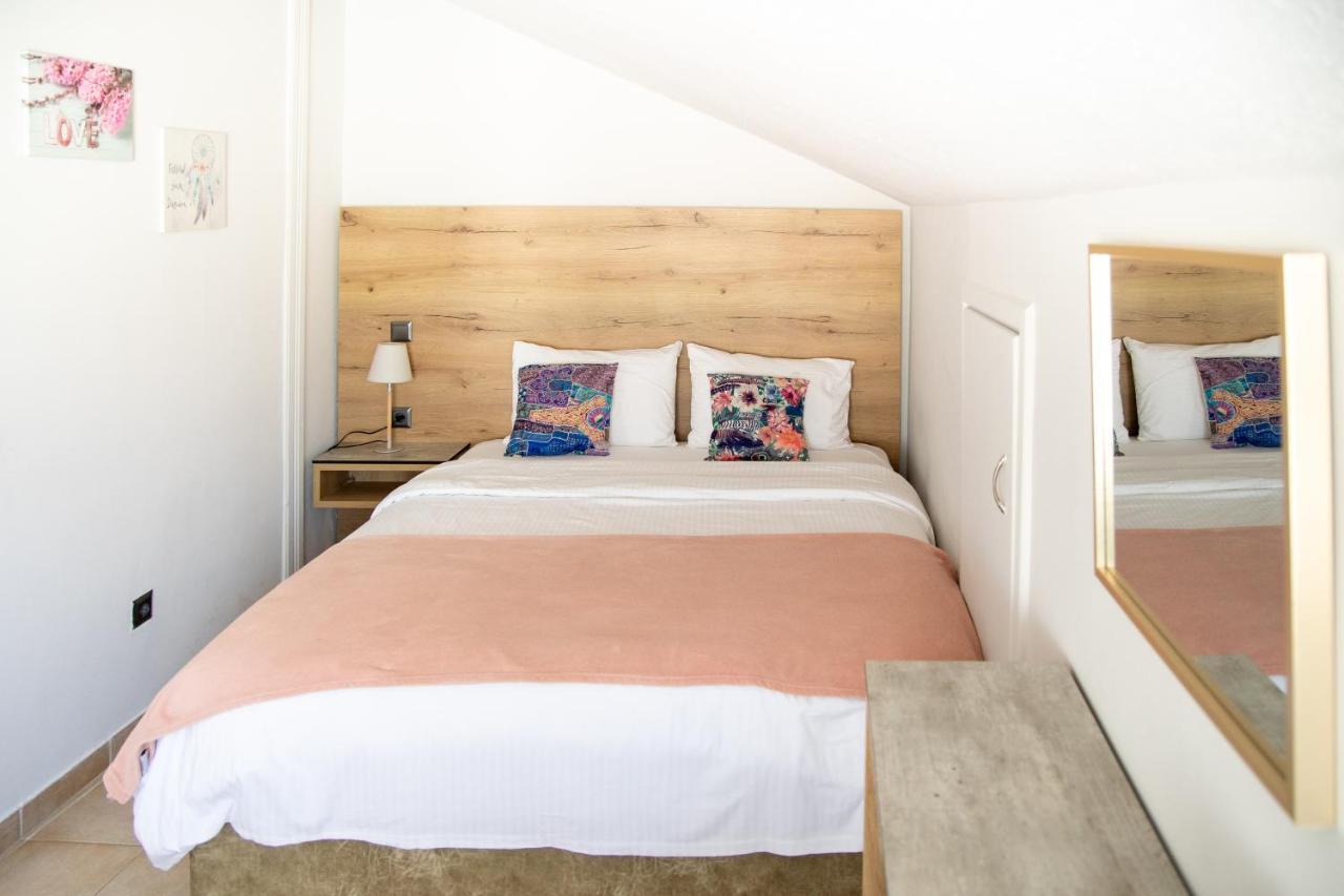 Seven Heaven Premium Suites เทสซาโลนิกิ ภายนอก รูปภาพ