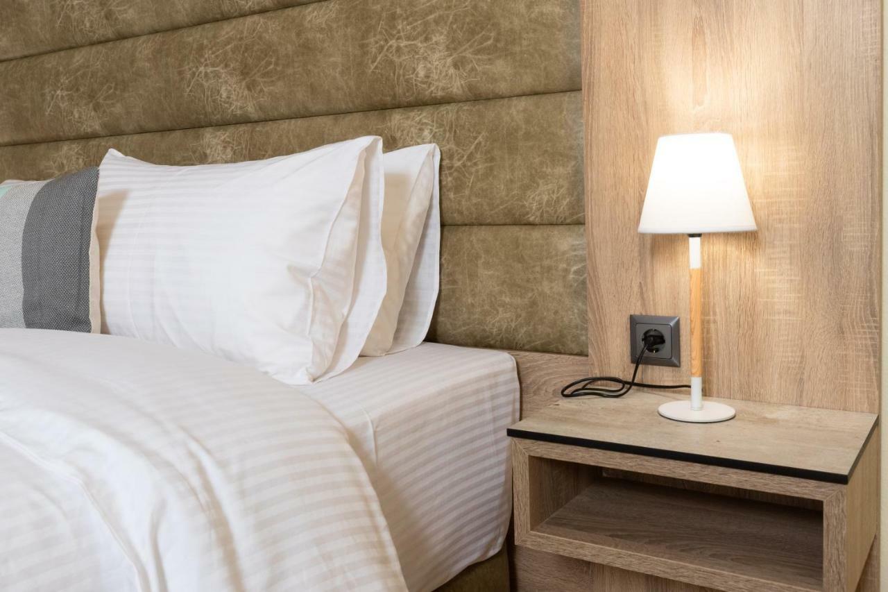 Seven Heaven Premium Suites เทสซาโลนิกิ ภายนอก รูปภาพ